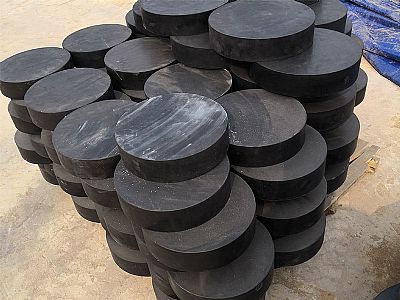 城阳区板式橡胶支座由若干层橡胶片与薄钢板经加压硫化